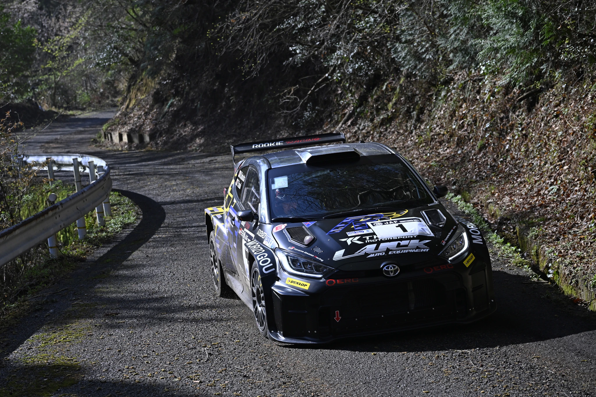 林道を走るGR YARIS Rally2